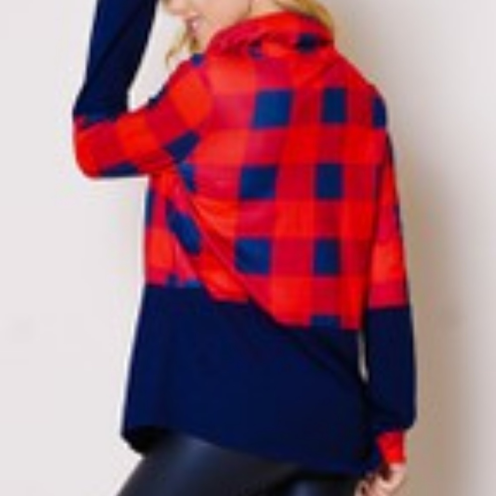 pullover top - Picture 3 of 3